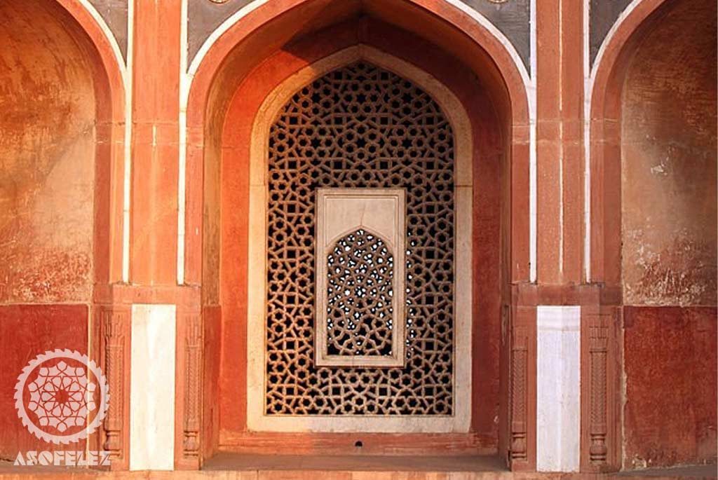 درب و پنجره باز: رویکردی نوین در معماری مساجد چندین مزیت دیگری که استفاده از درب و پنجره باز در معماری مساجد به همراه دارد. این مزایا عبارت‌اند از: • صرفه‌جویی در هزینه‌های انرژی: استفاده از درب و پنجره باز به این معنی است که نیازی به استفاده از تجهیزات تهویه و یا سیستم‌های گرمایشی و سرمایشی نیست. این موضوع می‌تواند به صرفه‌جویی در هزینه‌های انرژی کمک کند. • حفاظت از محیط‌زیست: استفاده از درب و پنجره باز، باعث کاهش میزان انتشار گازهای گلخانه‌ای و میزان استفاده از انرژی فسیلی خواهد شد. این رویکرد، مساعد حفاظت از محیط‌زیست است. • ایجاد فضای آرامش‌بخش: درب و پنجره باز، می‌تواند به ایجاد فضای آرامش‌بخش و صمیمی در داخل مسجد کمک کند. با افزایش شفافیت و ارتباط مستقیم با جامعه، افراد بیشتری به داخل مسجد جذب خواهند شد و فضای داخلی مسجد به دلیل طراحی بهینه‌تر آرامش‌بخش‌تر خواهد بود. درب مسجدی درب مسجدی در یزد درب و پنجره مسجدی درب فلزی مسجدی مسجد ساخت درب مسجد درب مسجد مسجد در حال ساخت طرح درب مسجد درب مسجد فلزی درب مساجد درب حیاط مسجد مشبک فلزی گره چینی فلزی درب گره چینی فلزی قیمت گره چینی فلزی گره چینی گره چینی فلز گره چینی خرید آموزش گره چینی صنایع فلزی فلز فلزکاری جوشکاری پنجره فلزی طرح پنجره فلزی قیمت رنگ آمیزی درب و پنجره فلزی عکس پنجره فلزی ترکیب رنگ درب و پنجره فلزی آموزش ساخت درب و پنجره فلزی قیمت روز درب و پنجره فلزی رنگ درب و پنجره فلزی درب و پنجره فلزی پیش ساخته پنجره ارسی فلزی پنجره آهنی ارزان پنجره آهنی اتاق انواع پنجره فلزی ساختمان ساخت پنجره آهنی قاب پنجره فلزی پنجره فلزي پنجره فلزی بزرگ پنجره فلزی باغ پنجره آهنی بزرگ پنجره آهنی با حفاظ چگونه پنجره فلزی بسازیم پنجره پنجره آهنی پذیرایی پنجره فلزی راه پله پروفیل پنجره فلزی پنجره توری فلزی تصاویر پنجره فلزی ساختمان ساخت حفاظ پنجره ساخت پنجره دوجداره پنجره فلزی جدید پنجره آهنی جدید در و پنجره فلزی جدید جوشکاری پنجره فلزی جدیدترین رنگ درب و پنجره فلزی جوشکاری درب و پنجره فلزی درب و پنجره فلزی جدید چسباندن توری فلزی به پنجره قیمت چهارچوب فلزی پنجره چارچوب فلزی پنجره حفاظ پنجره فلزی حفاظ درب و پنجره فلزی انواع حفاظ فلزی پنجره گنبد فلزی ساخت گنبد فلزی اجرای گنبد فلزی اموزش ساخت گنبد فلزی روش ساخت گنبد فلزی ساخت گنبد فلزی در اصفهان نحوه ساخت گنبد فلزی قیمت ساخت گنبد فلزی طراحی گنبد فلزی دیتیل گنبد فلزی انواع گنبد فلزی استند فلزی اسکلت فلزی اسکلت فلزی ساختمان سازه گنبدی فلزی پله فلزی پله پیچ گنبد فلزی تهران گوی فلزی تو پر گنبد گنبد دو پوسته شیشه رنگی قیمت شیشه رنگی قیمت شیشه رنگی سنتی مسجد شیراز شیشه رنگی شیشه رنگی ایرانی معماری سنتی معماری ایرانی معماری اسلامی ارسی اوروسی اورسی شیشه رنگی تهران آسوفلز asofelez.com صنایع فلزی آسو