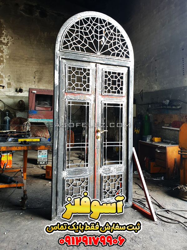 درب فلزی طرح سنتی